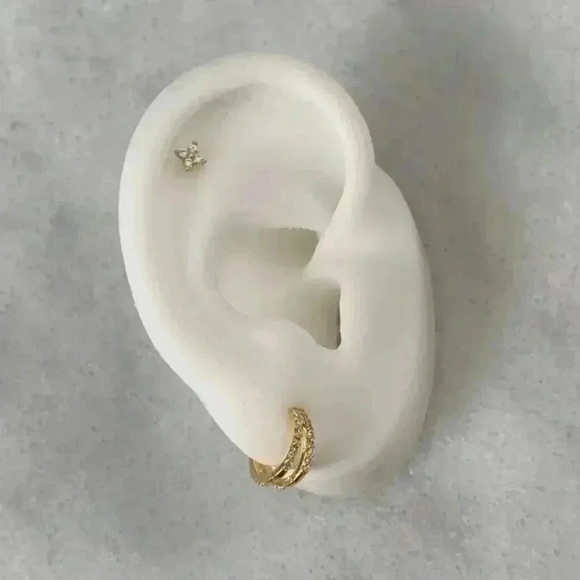 Modest Lu Jewelry - 18K Gold Crystal Split Huggie Hoop Earrings 

Brand New